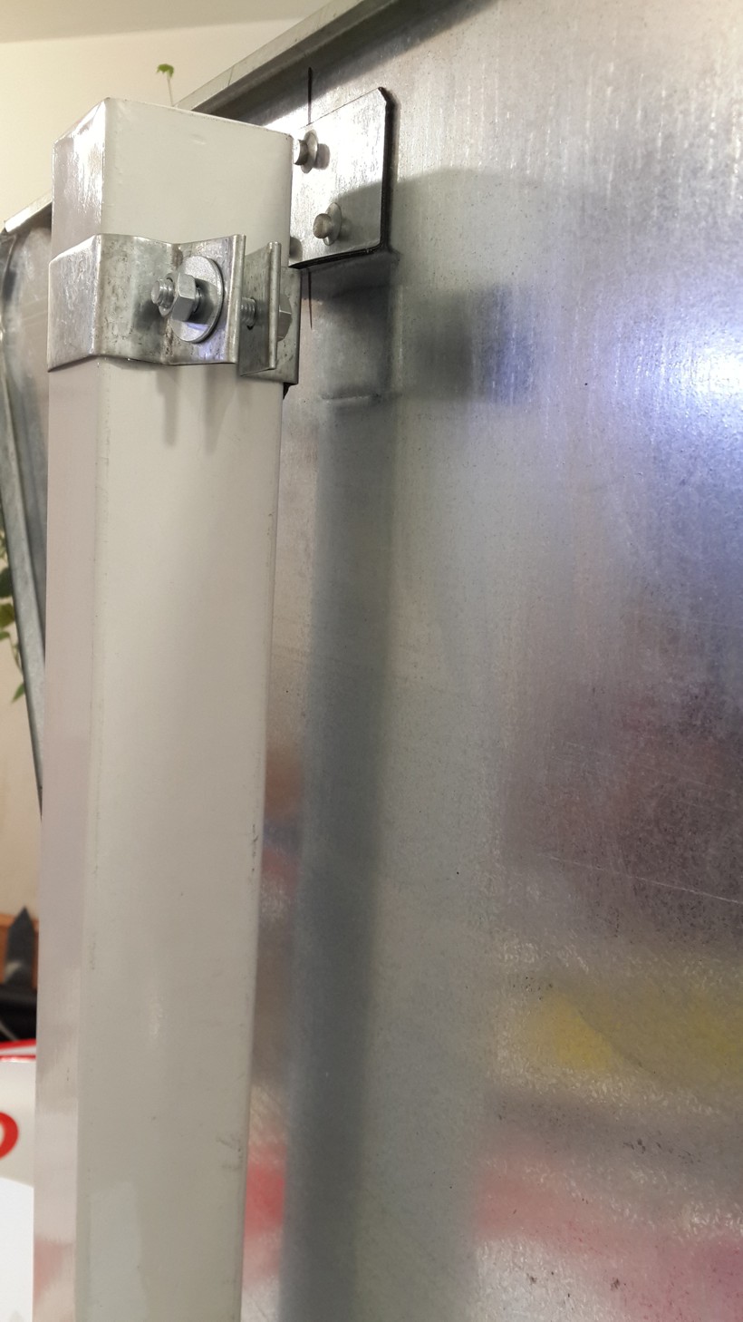 Хомуты крепежные: Хомут крепежный на стальную стойку